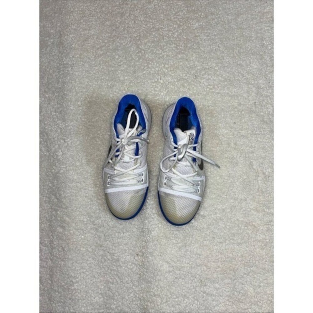 Nike Kyrie 3 Basketball Shoes Kids White Royal Blue Good Condition Mid Top sz6.5